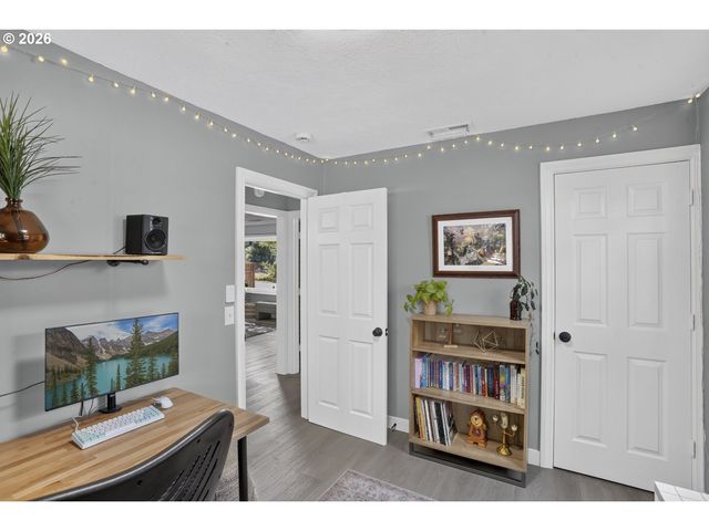 540 Ne 94TH Ave, Portland, OR 97220