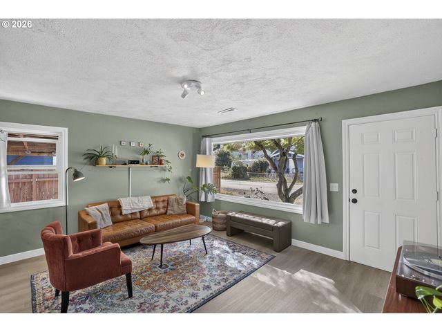 540 Ne 94TH Ave, Portland, OR 97220