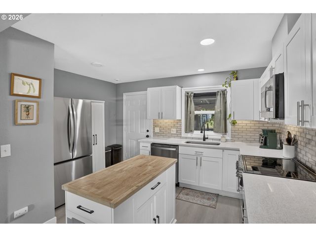 540 Ne 94TH Ave, Portland, OR 97220