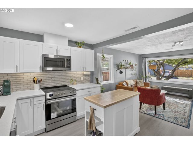540 Ne 94TH Ave, Portland, OR 97220
