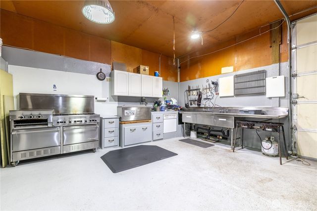 741 SE Cook Plant Farm Road, Shelton, WA 98584