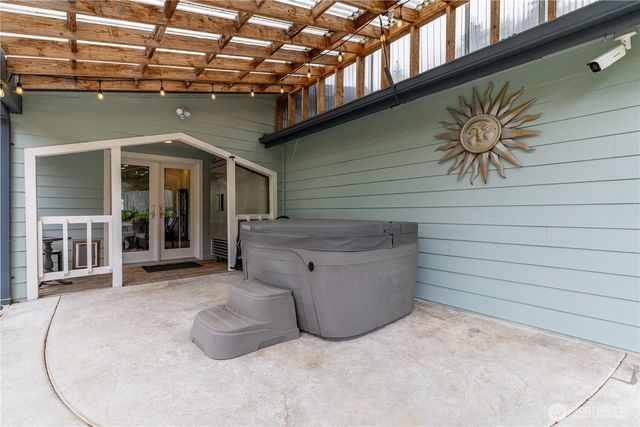741 SE Cook Plant Farm Road, Shelton, WA 98584