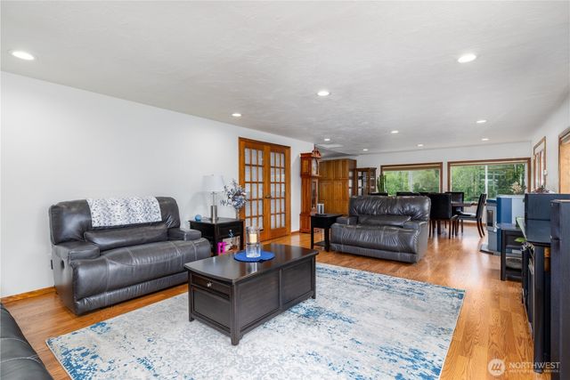 741 SE Cook Plant Farm Road, Shelton, WA 98584