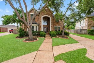 13202 Brushy Knoll Lane, Sugar Land, TX 77498
