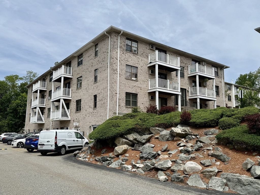 22 Kenmar Dr 194Y, Billerica, MA 01821