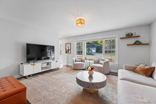 413 Cheever Avenue, Geneva, IL 60134