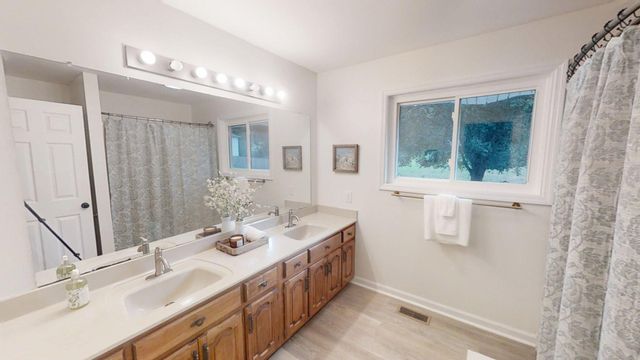 595 Avondale Drive, Rocky Face, GA 30740