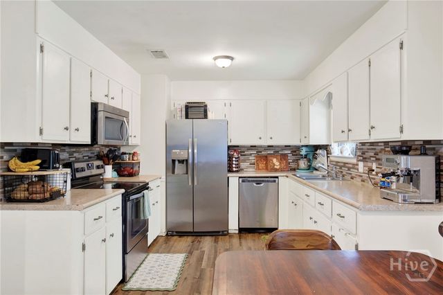 717 Little John Drive, Hinesville, GA 31313