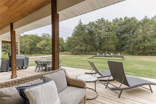 17215 E Wyman Road, Fayetteville, AR 72701