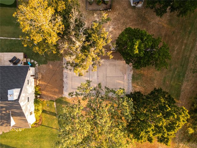17215 E Wyman Road, Fayetteville, AR 72701