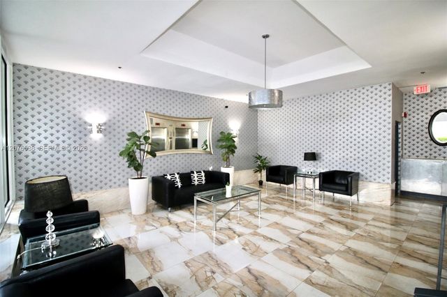 1255 Collins Avenue 304, Miami Beach, FL 33139
