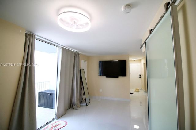 1255 Collins Avenue 304, Miami Beach, FL 33139