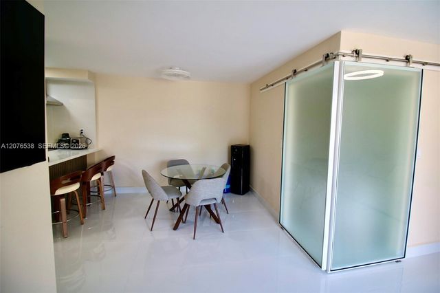 1255 Collins Avenue 304, Miami Beach, FL 33139