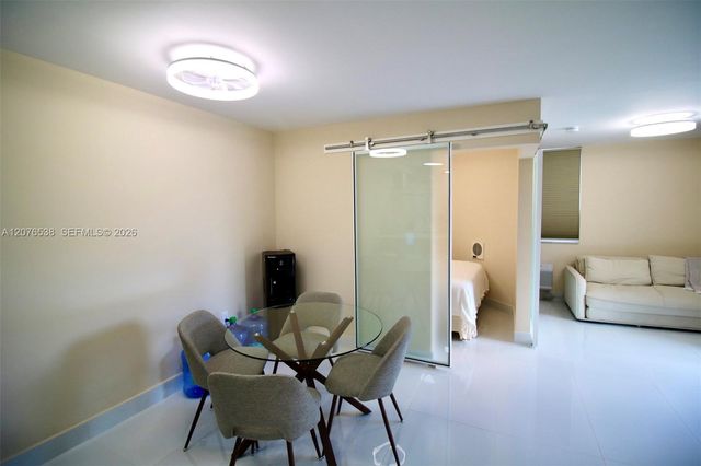 1255 Collins Avenue 304, Miami Beach, FL 33139