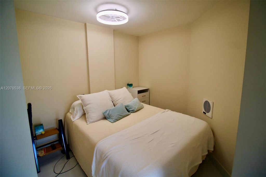 1255 Collins Avenue 304, Miami Beach, FL 33139