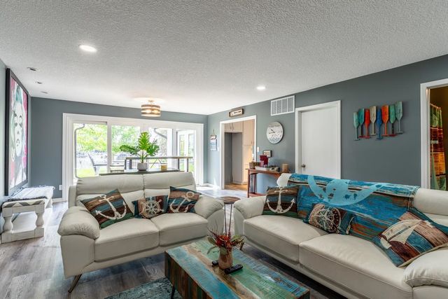 15 Lane 880 Snow Lk, Fremont, IN 46737