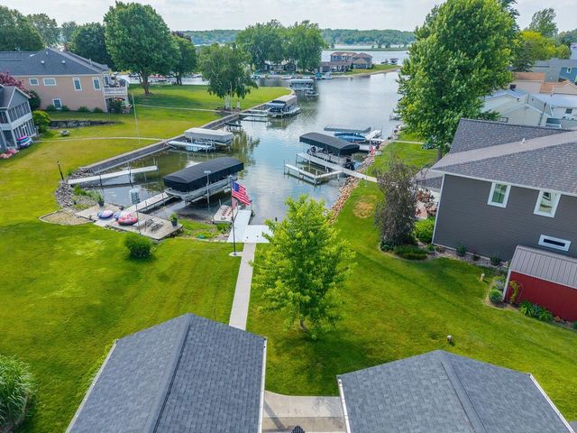15 Lane 880 Snow Lk, Fremont, IN 46737