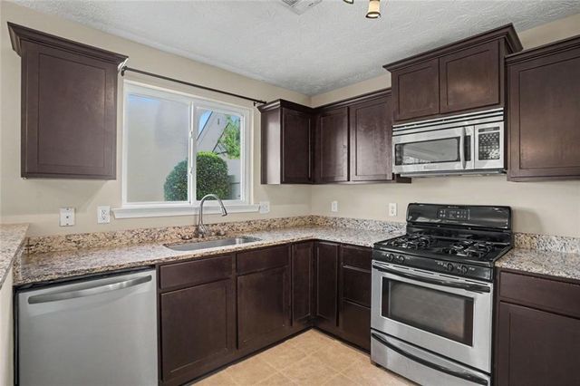 237 Hiawassee Drive, Woodstock, GA 30188