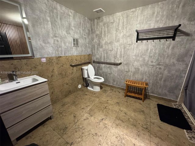 169 SW 7th Street CUC CUD, Miami, FL 33130