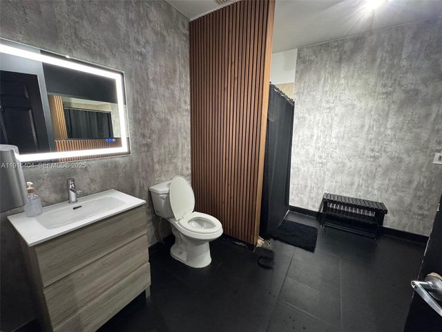 169 SW 7th Street CUC CUD, Miami, FL 33130