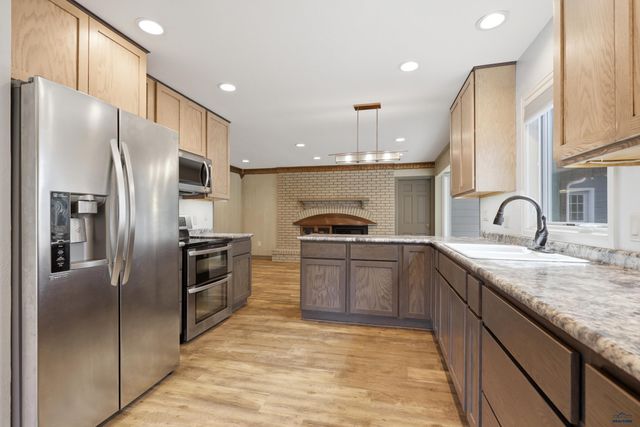 417 BERRY BLVD, Rapid City, SD 57702