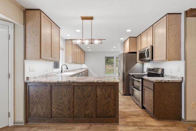 417 BERRY BLVD, Rapid City, SD 57702