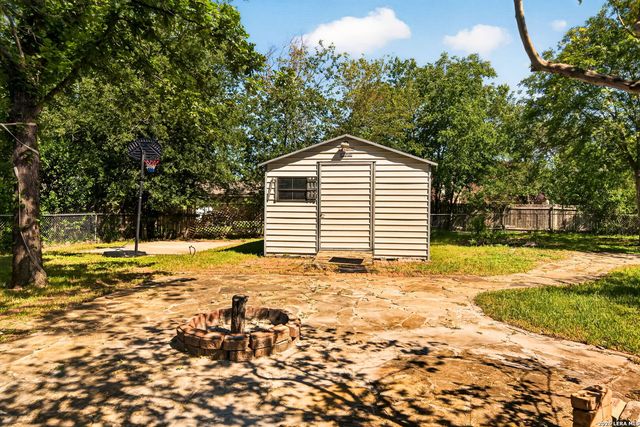 7239 Bridle Path, San Antonio, TX 78240
