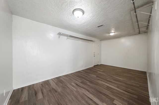 1011 Oleander Avenue, Bakersfield, CA 93304