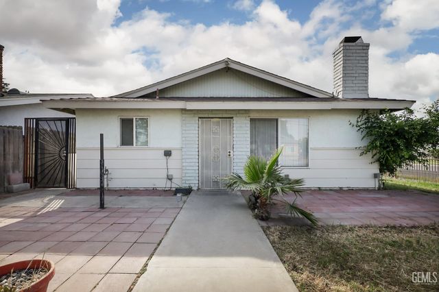 1011 Oleander Avenue, Bakersfield, CA 93304