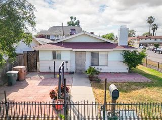 1011 Oleander Avenue, Bakersfield, CA 93304