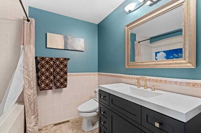 615 1st Avenue NW, Osseo, MN 55369