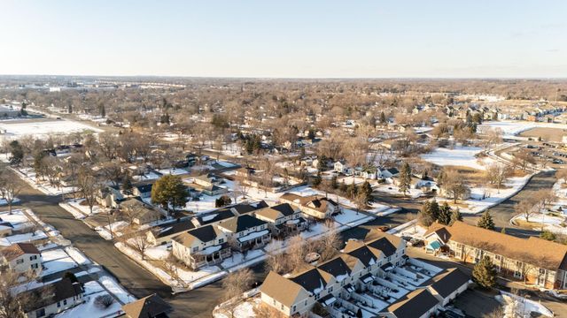 615 1st Avenue NW, Osseo, MN 55369