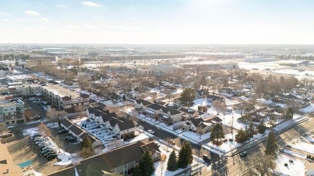 615 1st Avenue NW, Osseo, MN 55369