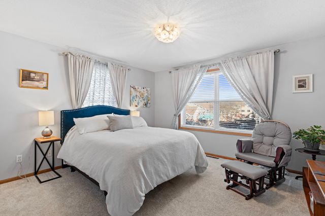 615 1st Avenue NW, Osseo, MN 55369