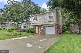 29 E CHEROKEE DR, Newark, DE 19713