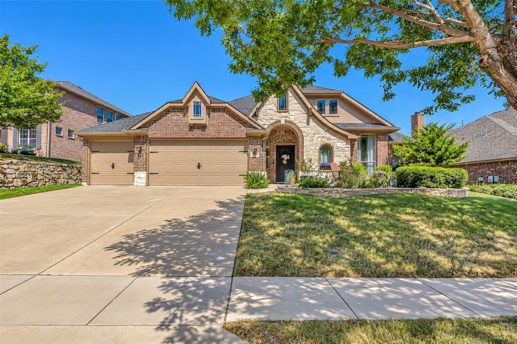 745 Dalrock Road, Fort Worth, TX 76131 — exterior