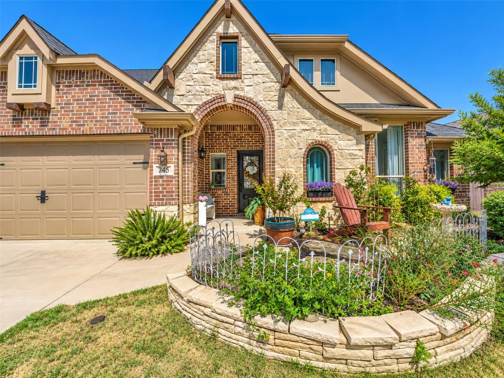 745 Dalrock Road, Fort Worth, TX 76131 — photo 2