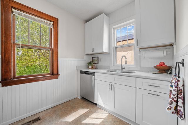 2222 Lincoln Street NE, Minneapolis, MN 55418