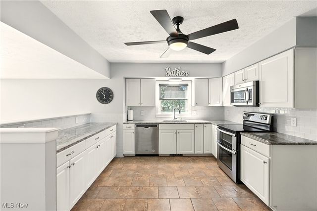 1457 Fox Lake Road, Wooster, OH 44691