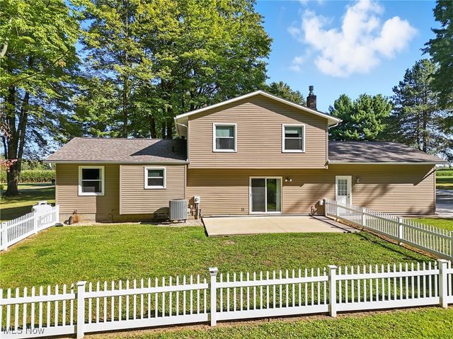 1457 Fox Lake Road, Wooster, OH 44691