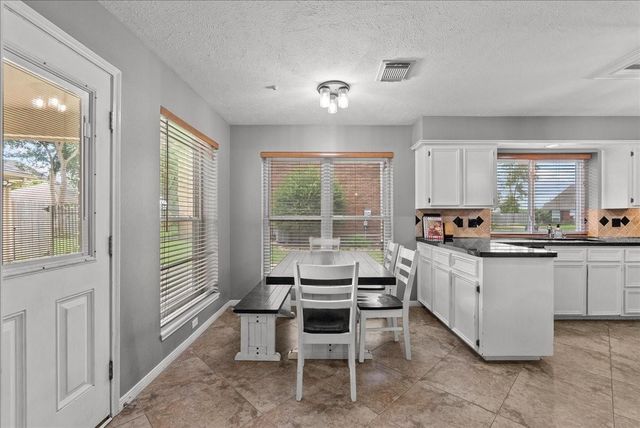2107 Olympic Drive, League City, TX 77573