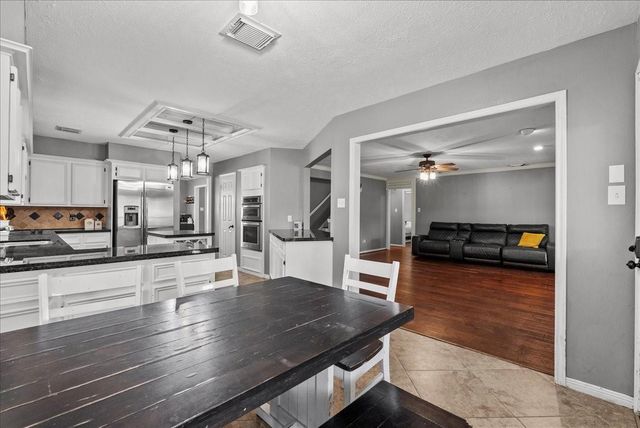 2107 Olympic Drive, League City, TX 77573