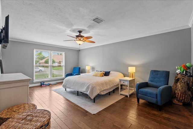 2107 Olympic Drive, League City, TX 77573