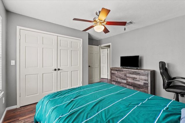 2107 Olympic Drive, League City, TX 77573