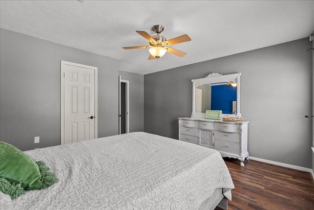 2107 Olympic Drive, League City, TX 77573