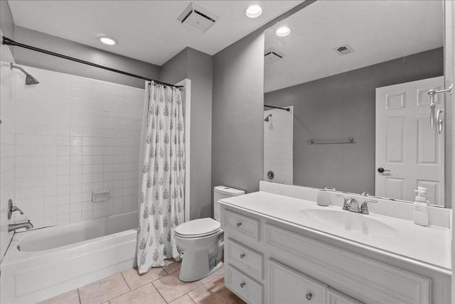 2107 Olympic Drive, League City, TX 77573