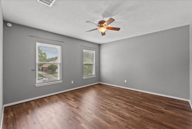 2107 Olympic Drive, League City, TX 77573