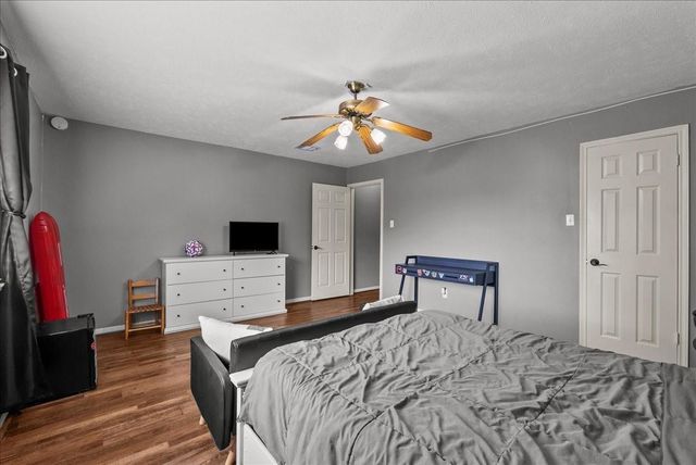 2107 Olympic Drive, League City, TX 77573