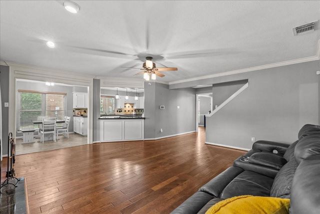 2107 Olympic Drive, League City, TX 77573