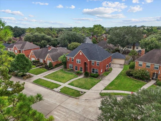 2107 Olympic Drive, League City, TX 77573